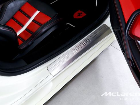 Used 2014 Ferrari 458 Spider RWD image 22