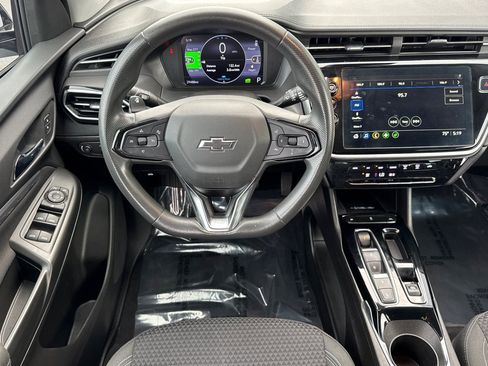 Used 2023 Chevrolet Bolt EUV LT image 17