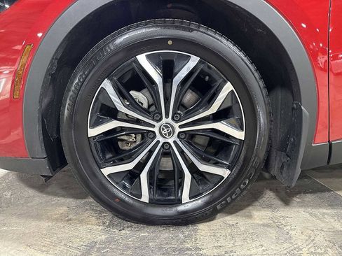 Used 2023 Toyota Crown XLE image 10