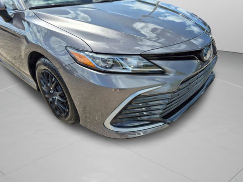 Used 2022 Toyota Camry LE FWD image 34