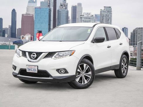 Used 2016 Nissan Rogue S FWD image 1