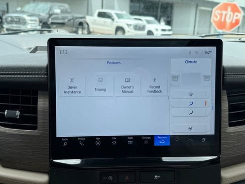 Used 2024 Ford Expedition Limited image 20