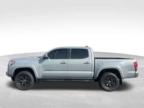 Used 2021 Toyota Tacoma SR5 image 3