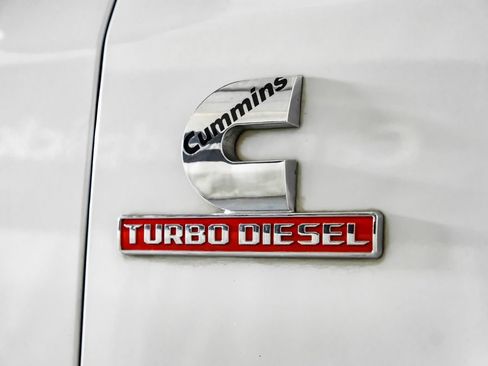 Used 2024 RAM 3500 Tradesman w/ Chrome Appearance Group AWD/4WD image 43