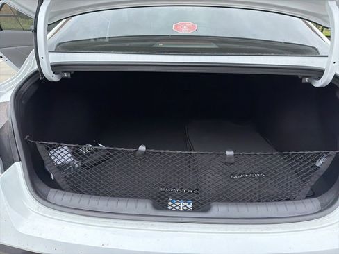 New 2026 Hyundai Elantra Hybrid FWD image 19