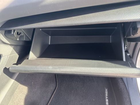 Used 2025 Subaru Crosstrek 2.5i Limited w/ Crosstrek Mirror Package image 13