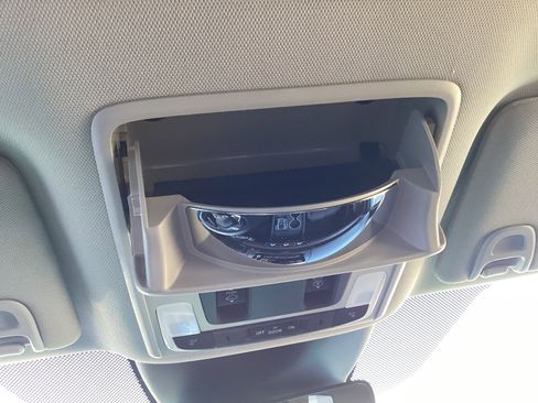 Used 2025 Honda Pilot Elite image 38