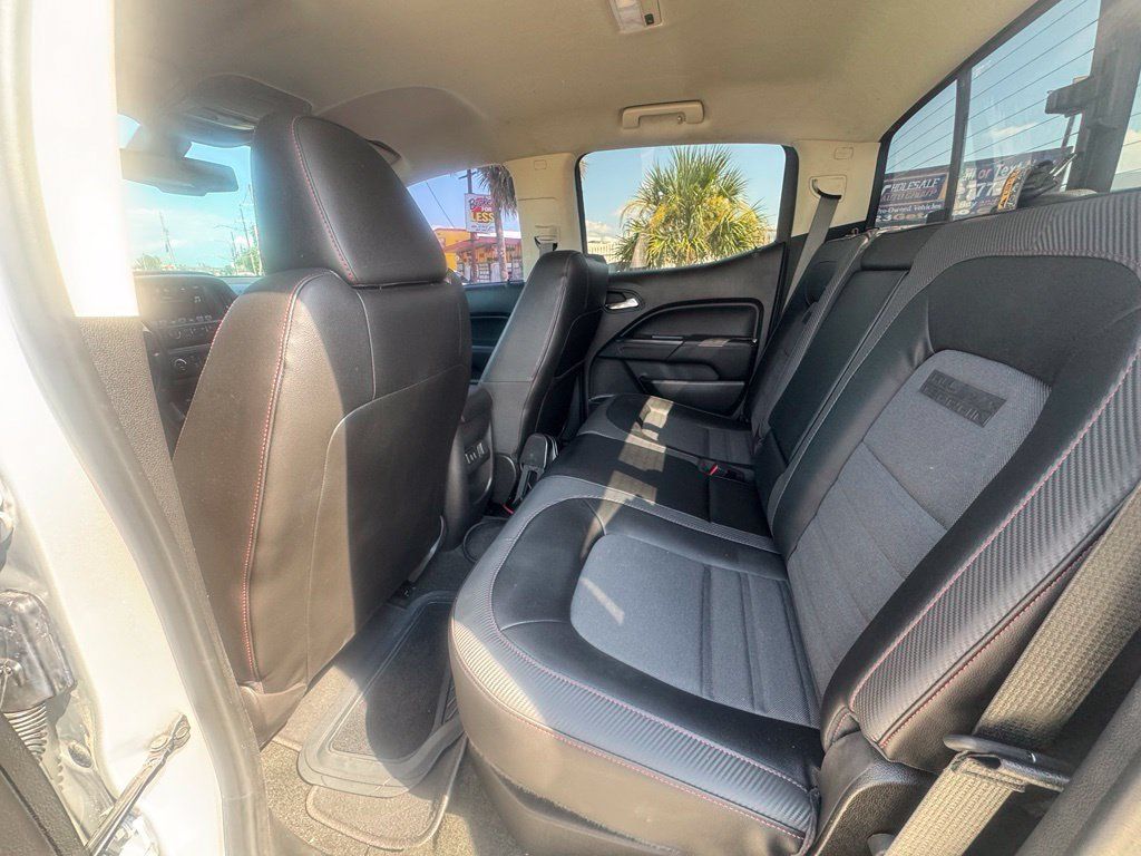 Used 2016 GMC Canyon SLE w/ All Terrain Package AWD/4WD image 9