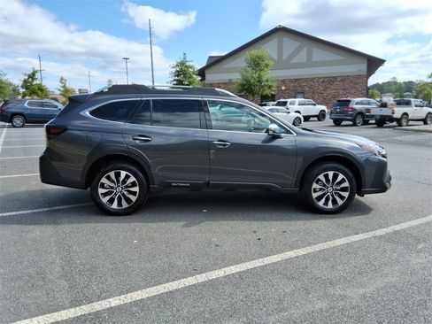 Used 2024 Subaru Outback Touring XT image 4