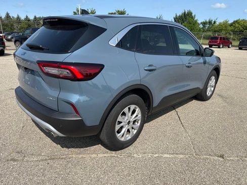 Used 2023 Ford Escape Active w/ Tech Pack #2 AWD/4WD image 9