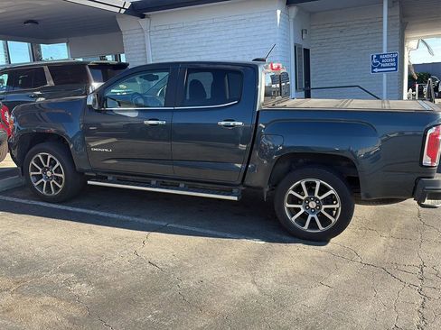 Used 2020 GMC Canyon Denali image 4