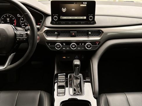 Certified 2024 Acura Integra image 17