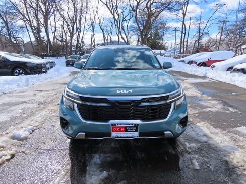 Used 2025 Kia Seltos EX image 6
