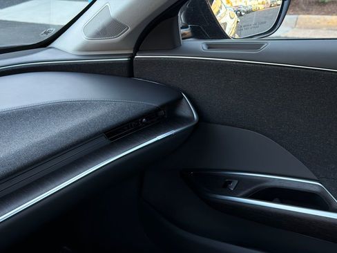 Used 2025 Lucid Air Pure RWD image 32