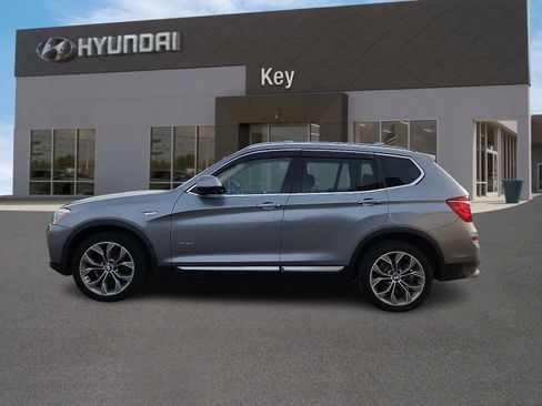 Used 2017 BMW X3 xDrive28i image 6