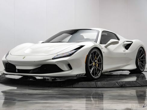Used 2022 Ferrari F8 Tributo RWD image 6