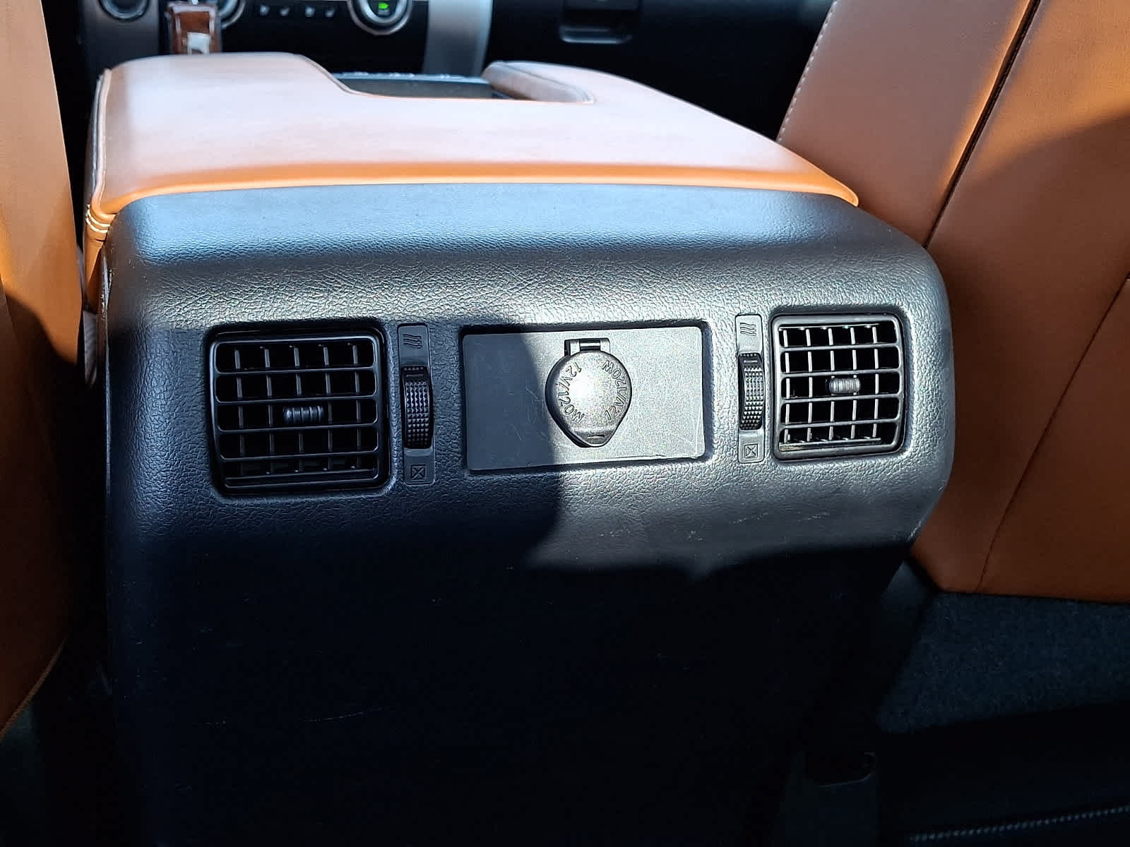 Used 2019 Toyota Tundra 1794 Edition AWD/4WD image 13