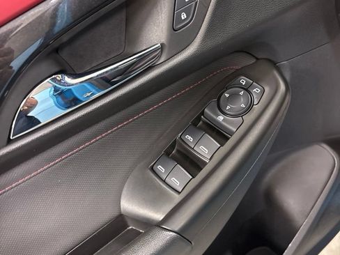 Used 2025 Chevrolet TrailBlazer RS FWD image 16
