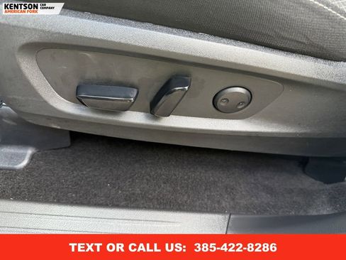 Used 2025 Nissan Pathfinder SV image 33