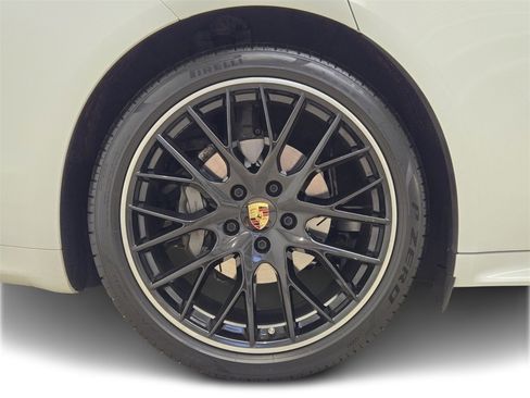 Used 2018 Porsche Panamera 4S Executive w/ Sportdesign Package image 7