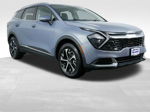 Used 2023 Kia Sportage EX image 2