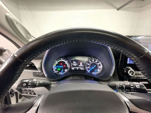 Used 2020 Toyota Highlander Platinum image 11