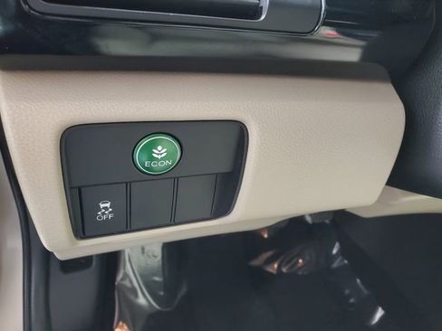 Used 2017 Honda Accord LX image 18