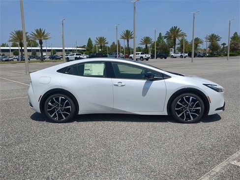 New 2026 Toyota Prius Plug-In Hybrid image 3