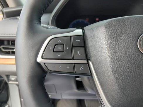 Used 2025 Toyota Grand Highlander AWD image 29