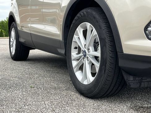 Used 2018 Ford Escape SEL FWD image 9