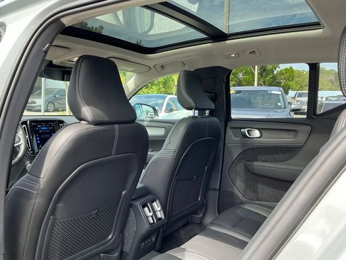 Used 2026 Volvo XC40 B5 Plus AWD/4WD image 29