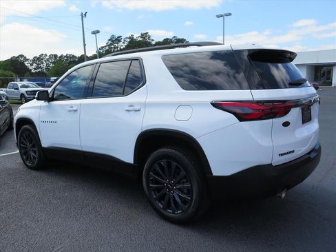 Used 2023 Chevrolet Traverse RS w/ LPO, Floor Liner Package FWD image 5
