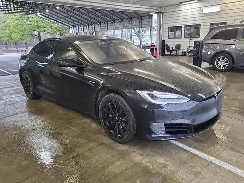 Used 2016 Tesla Model S 70 image 2