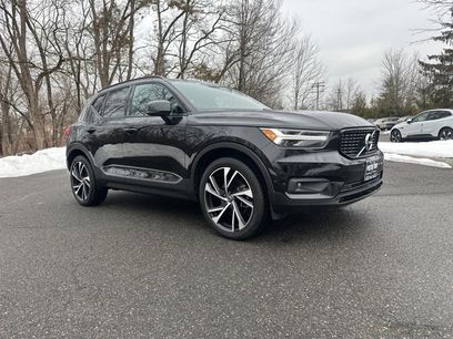 Used 2019 Volvo XC40 T5 R-Design