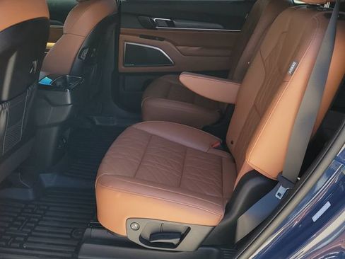 Certified 2025 Kia Telluride SX Prestige X-Line AWD/4WD image 11