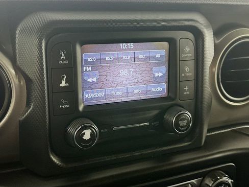 Used 2018 Jeep Wrangler Unlimited Sport S image 17