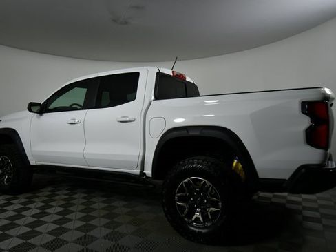 Used 2024 Chevrolet Colorado ZR2 w/ Safety Package image 14