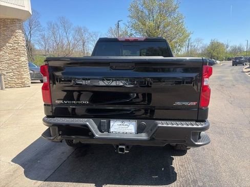 Used 2023 Chevrolet Silverado 1500 ZR2 w/ Technology Package image 4