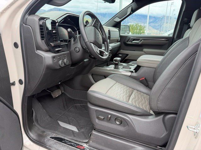 Used 2026 Chevrolet Silverado 1500 ZR2 AWD/4WD image 3