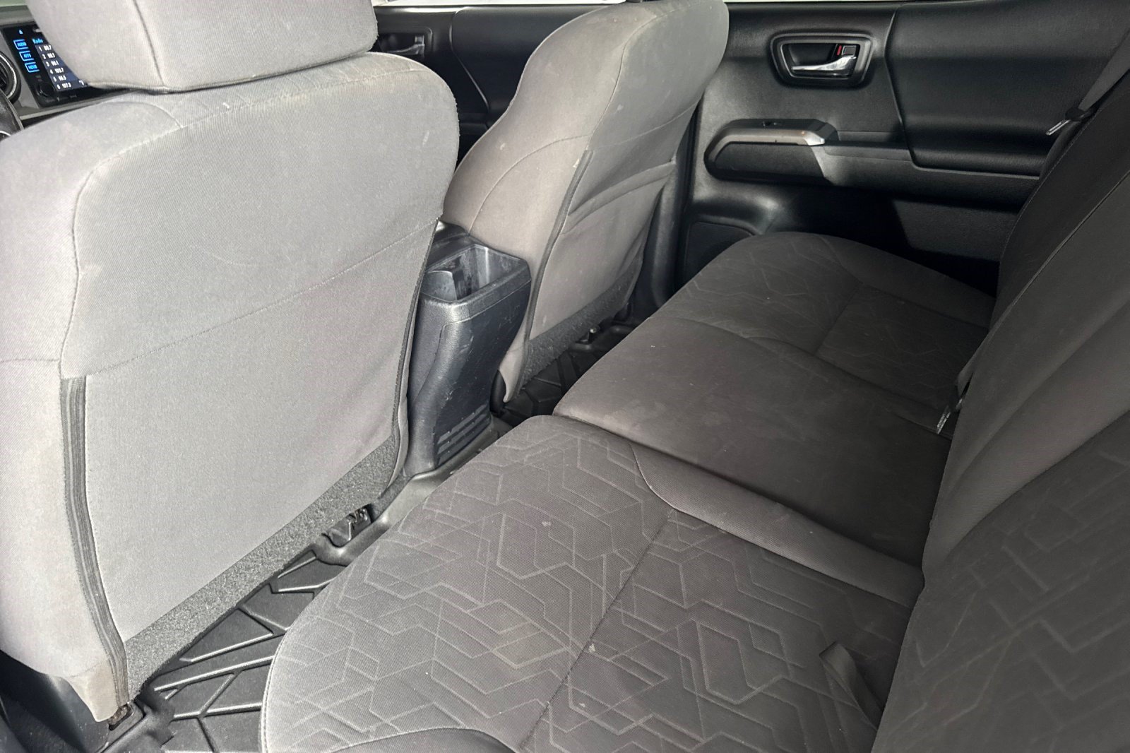 Used 2017 Toyota Tacoma SR5 RWD image 26