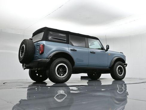 Certified 2021 Ford Bronco Badlands w/ Sasquatch Package image 52