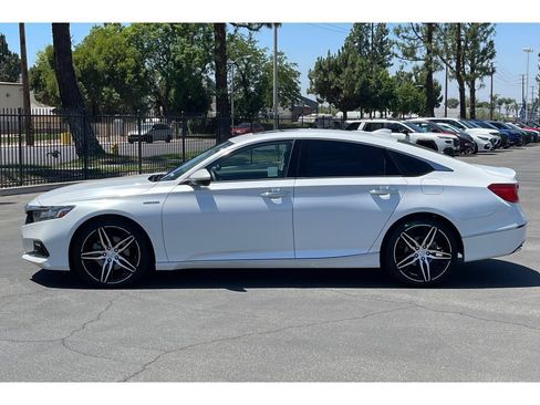 Certified 2022 Honda Accord Touring image 2