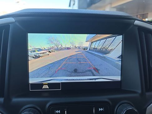 Used 2024 GMC Terrain SLT image 22