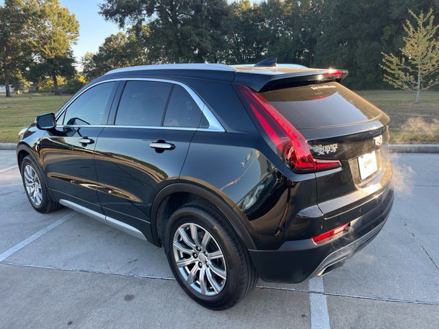Used 2023 Cadillac XT4 Premium Luxury w/ Enhanced Visibility Package FWD image 3