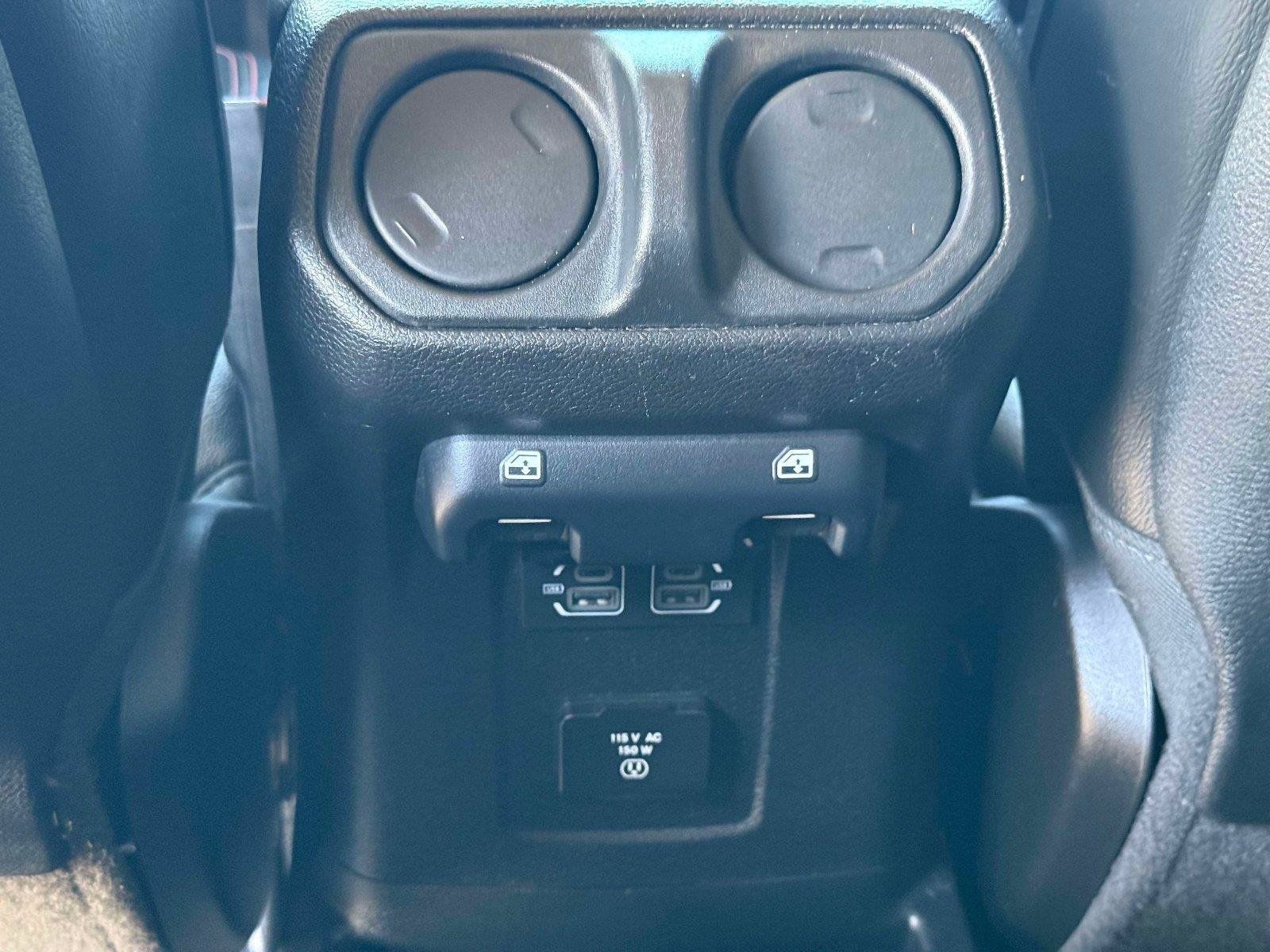 Used 2021 Jeep Wrangler Unlimited Rubicon AWD/4WD image 16