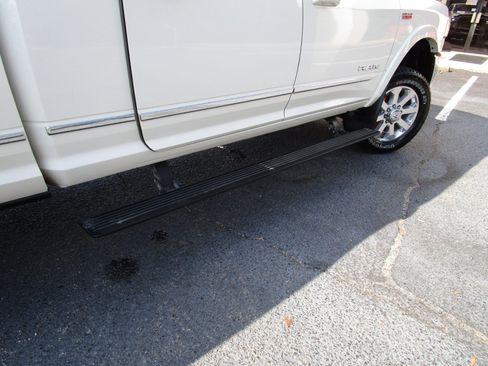 Used 2019 RAM 2500 Limited image 29