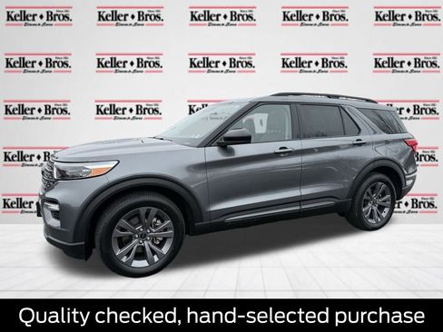 Used 2022 Ford Explorer XLT w/ Equipment Group 202A image 3
