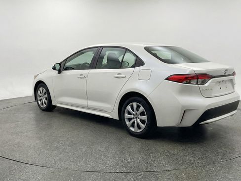 Used 2025 Toyota Corolla LE image 6