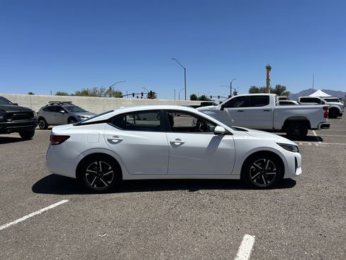 Used 2024 Nissan Sentra SV FWD image 20