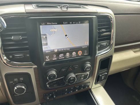 Used 2015 RAM 2500 Laramie w/ Convenience Group AWD/4WD image 31